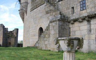 Castillo de Castro Caldelas, uno de los pueblos más bonitos de España